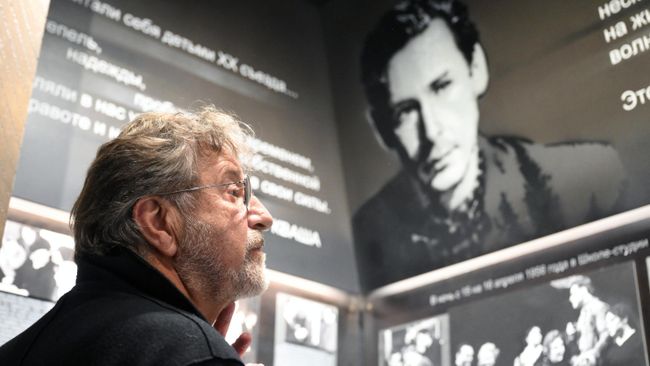 Актер Леонид Ярмольник на открытии музея театра Современник в Москве. Музей открылся в день рождения театра и приурочен к 90-летию со дня рождения актрисы и режиссера Галины Волчек Актер Леонид Ярмольник на открытии музея театра Современник в Москве. Музей открылся в день рождения театра и приурочен к 90-летию со дня рождения актрисы и режиссера Галины Волчек