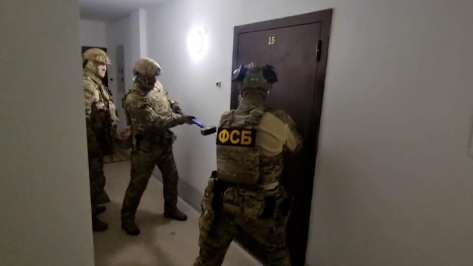 Задержание диверсанта, причастного к подготовке поджогов на Транссибе Задержание диверсанта, причастного к подготовке поджогов на Транссибе - РИА Новости, 1920, 16.04.2024