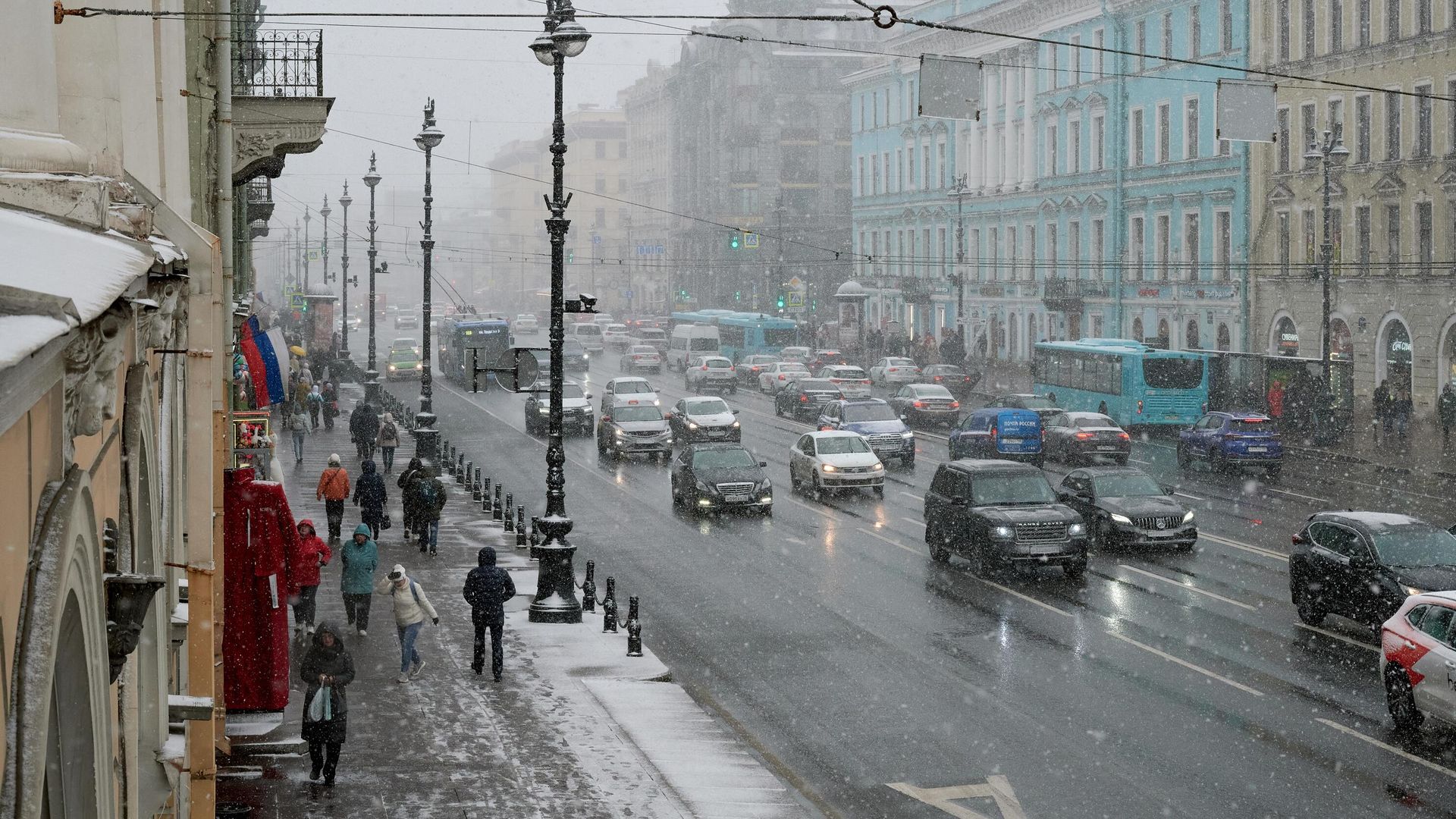 Невский проспект в Санкт-Петербурге. 19 апреля 2024 Невский проспект в Санкт-Петербурге. 19 апреля 2024 - РИА Новости, 1920, 19.04.2024