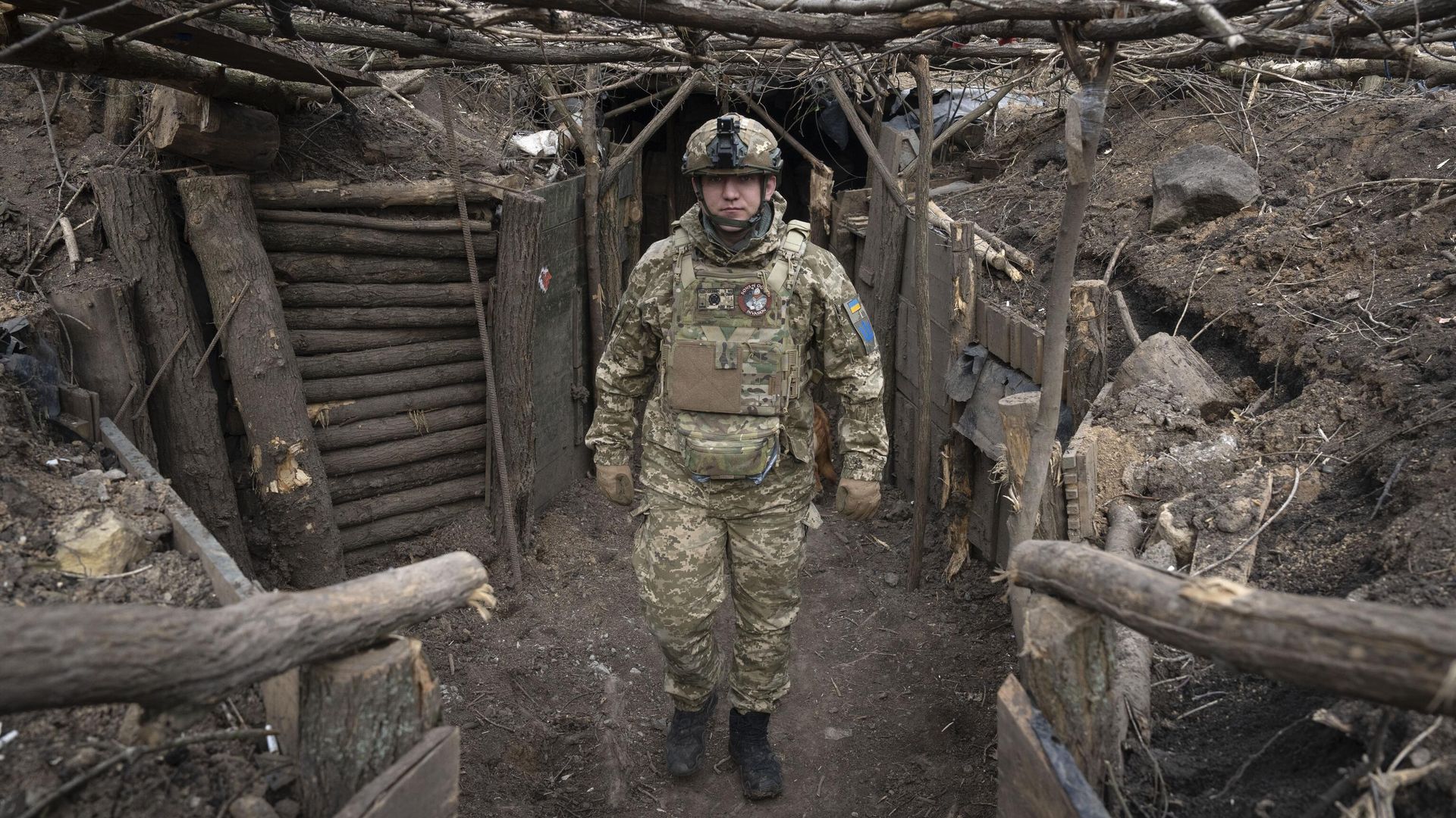 Украинский военнослужащий в окопе Украинский военнослужащий в окопе - РИА Новости, 1920, 23.04.2024