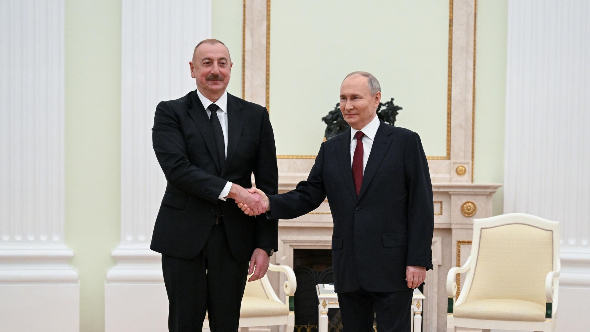 Владимир Путин и Ильхам Алиев Владимир Путин и Ильхам Алиев - РИА Новости, 1920, 22.04.2024