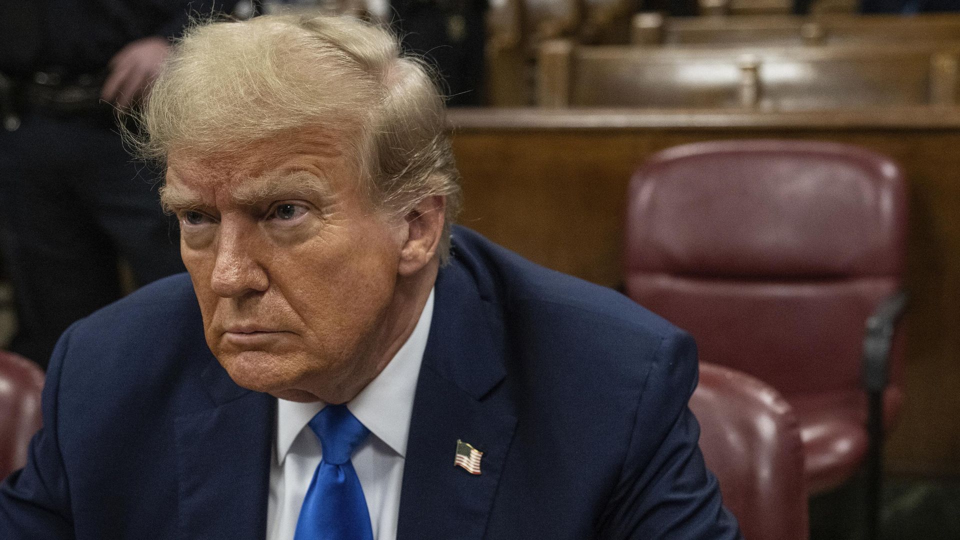 Экс-президент США Дональд Трамп на заседании Манхэттенского уголовного суда в Нью-Йорке Экс-президент США Дональд Трамп на заседании Манхэттенского уголовного суда в Нью-Йорке - РИА Новости, 1920, 19.05.2024