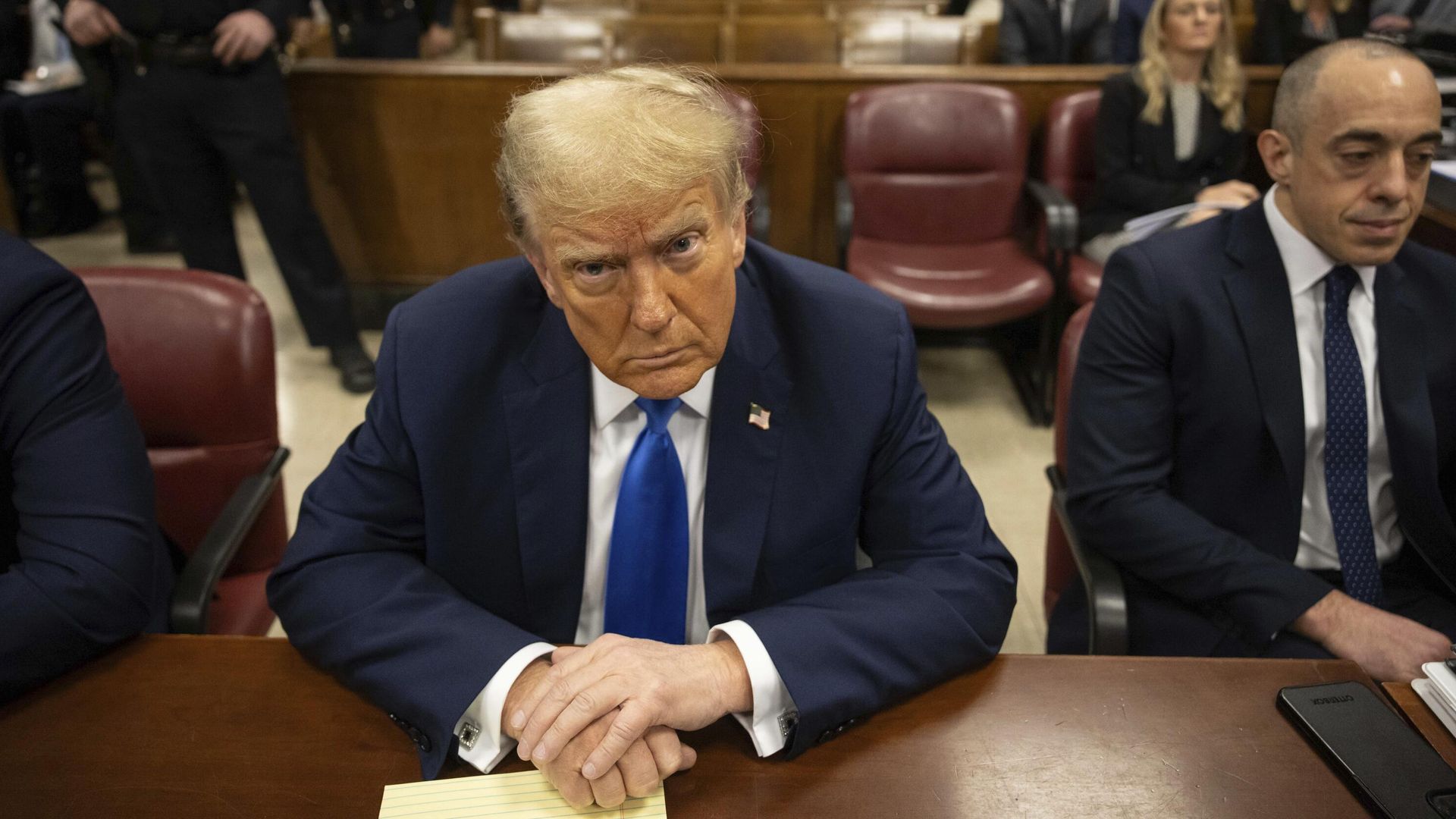 Экс-президент США Дональд Трамп на заседании Манхэттенского уголовного суда в Нью-Йорке Экс-президент США Дональд Трамп на заседании Манхэттенского уголовного суда в Нью-Йорке - РИА Новости, 1920, 29.05.2024