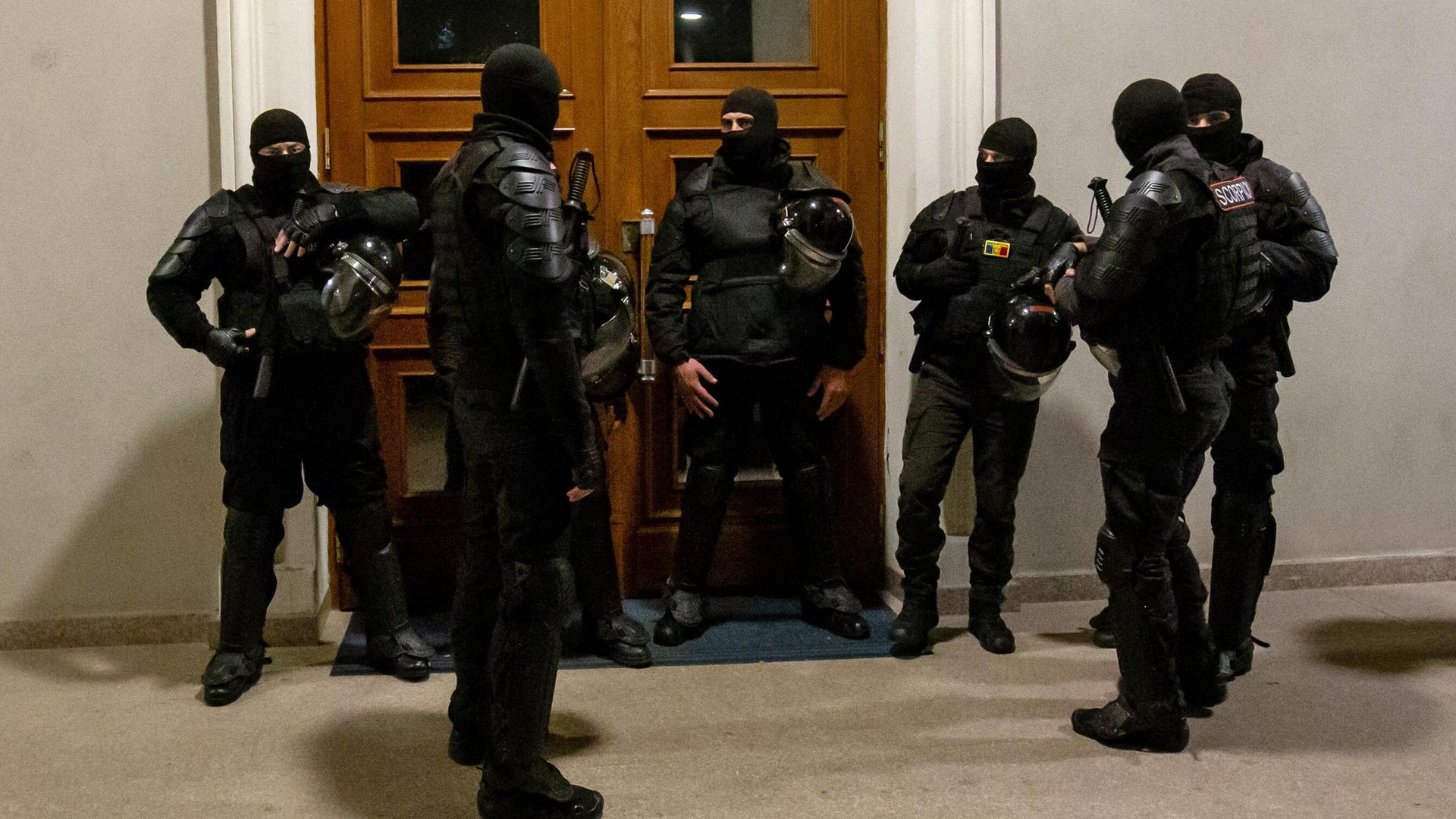 Сотрудники полиции в Кишиневе Сотрудники полиции в Кишиневе - РИА Новости, 1920, 20.10.2024
