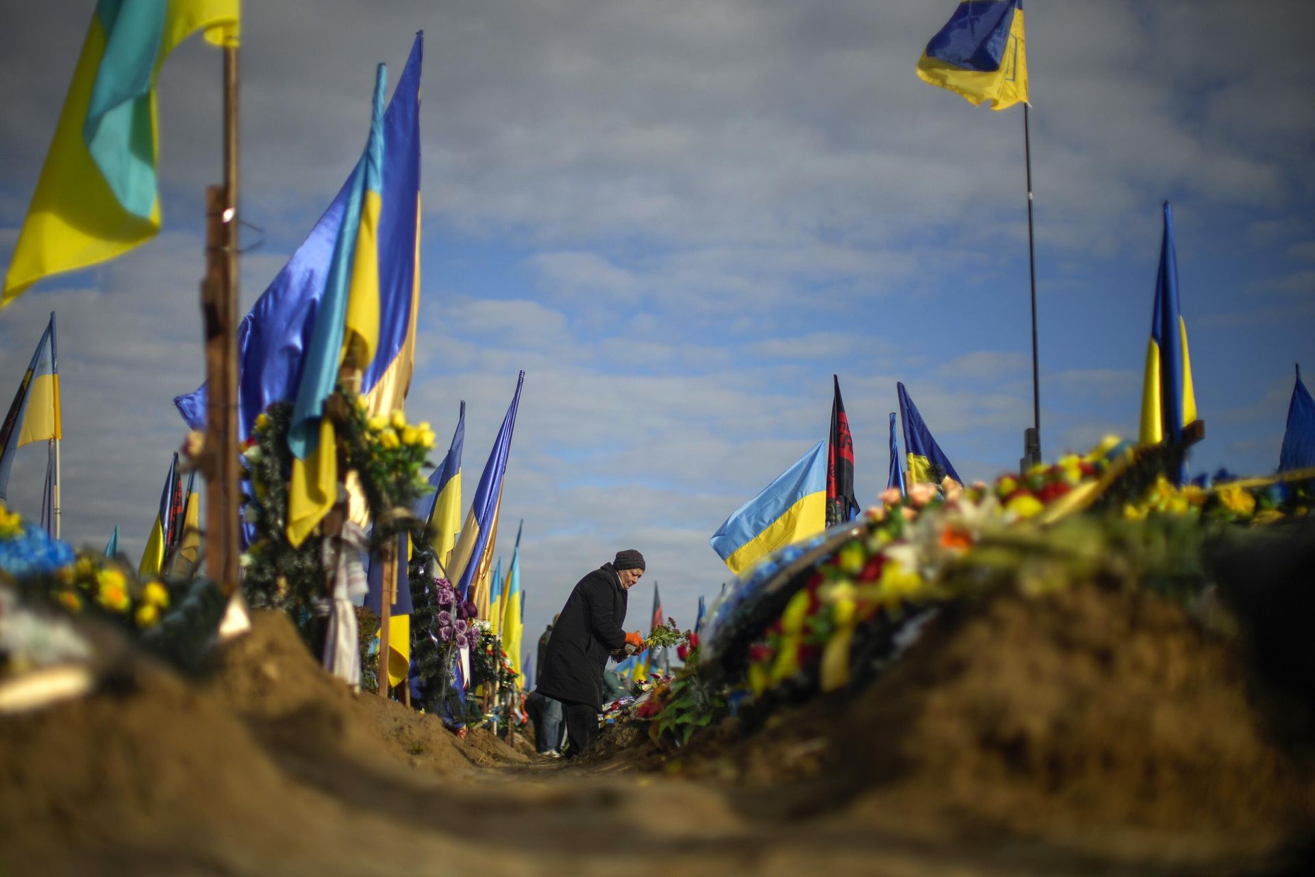 Могилы погибших украинских военных в Харькове Могилы погибших украинских военных в Харькове - РИА Новости, 1920, 28.09.2026