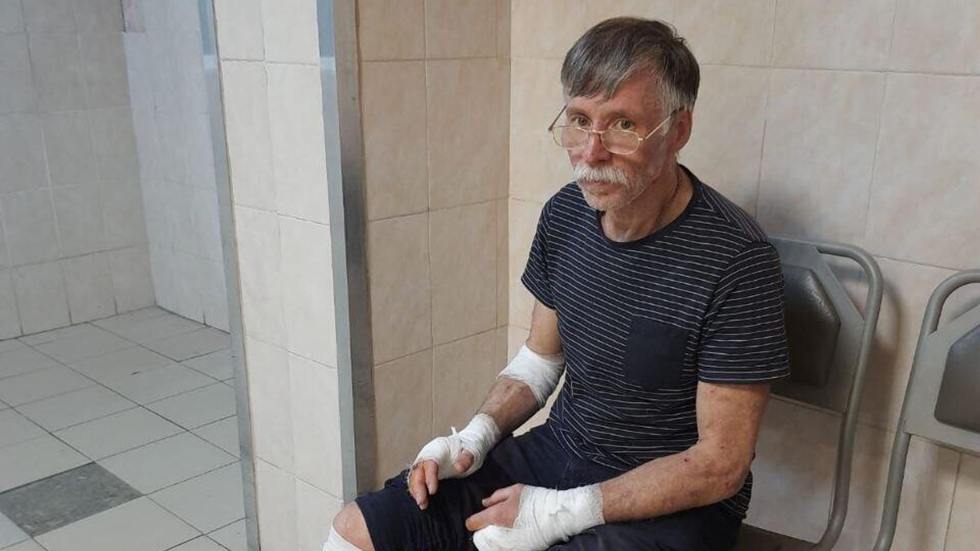 Евгений Сергеевич после нападения в травмпункте Евгений Сергеевич после нападения в травмпункте - РИА Новости, 1920, 24.04.2024