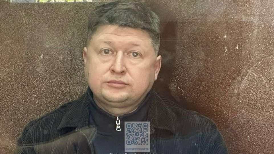 Фигурант по делу о получении взятки заместителем министра обороны России Сергей Бородин в Басманном суде города Москвы Фигурант по делу о получении взятки заместителем министра обороны России Сергей Бородин в Басманном суде города Москвы - РИА Новости, 1920, 31.03.2025