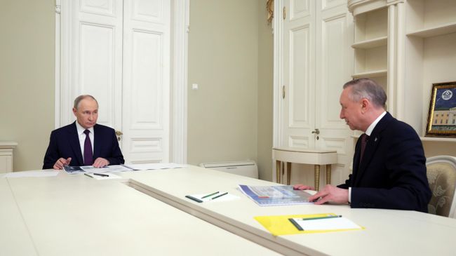 Президент Владимир Путин провел рабочую встречу с губернатором Санкт-Петербурга Александром Бегловым