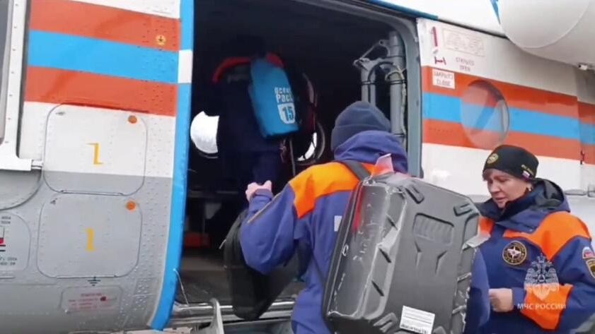 Операция МЧС по спасению пропавших рыбаков на Камчатке. 26 апреля 2024 года Операция МЧС по спасению пропавших рыбаков на Камчатке. 26 апреля 2024 года - РИА Новости, 1920, 27.04.2024