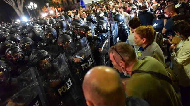 Протесты в Тбилиси против закона об иноагентах. 1 мая 2024