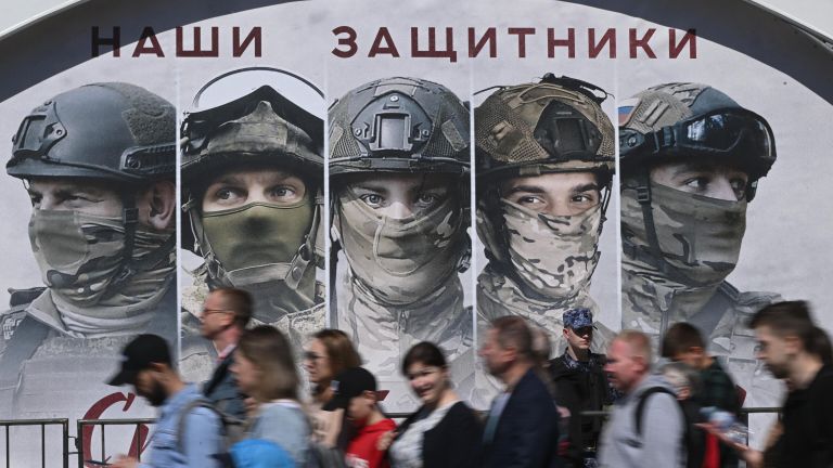 Выставка трофейного вооружения и техники на Поклонной горе Выставка трофейного вооружения и техники на Поклонной горе