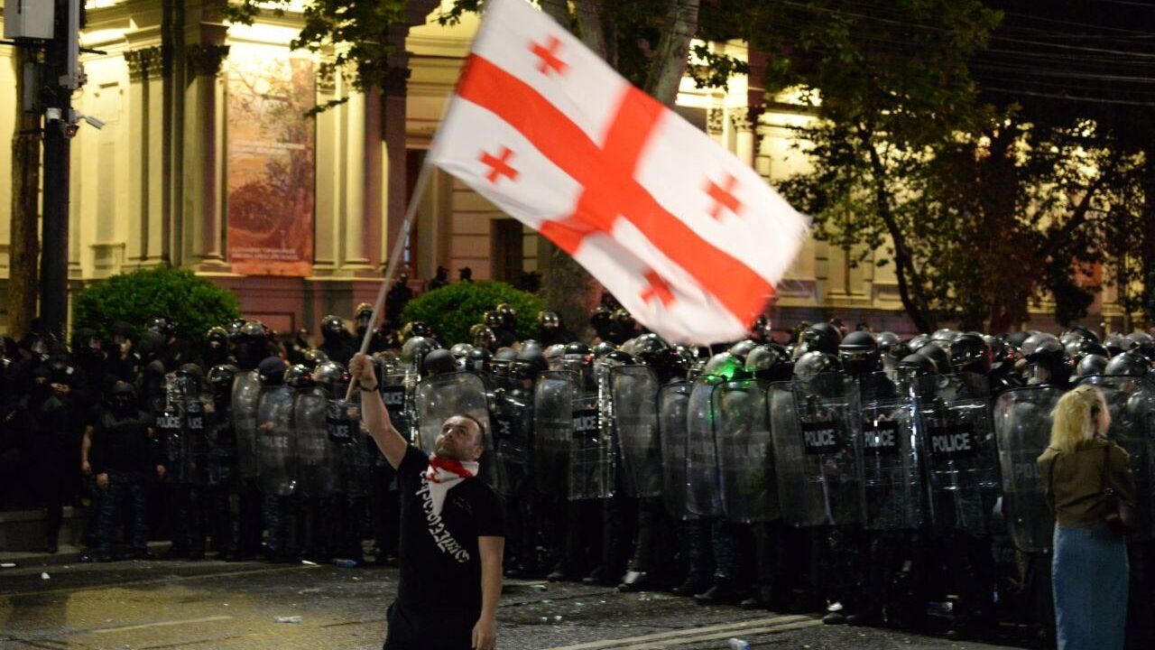 Протест против закона об иноагентах в Тбилиси - РИА Новости, 1920, 02.05.2024