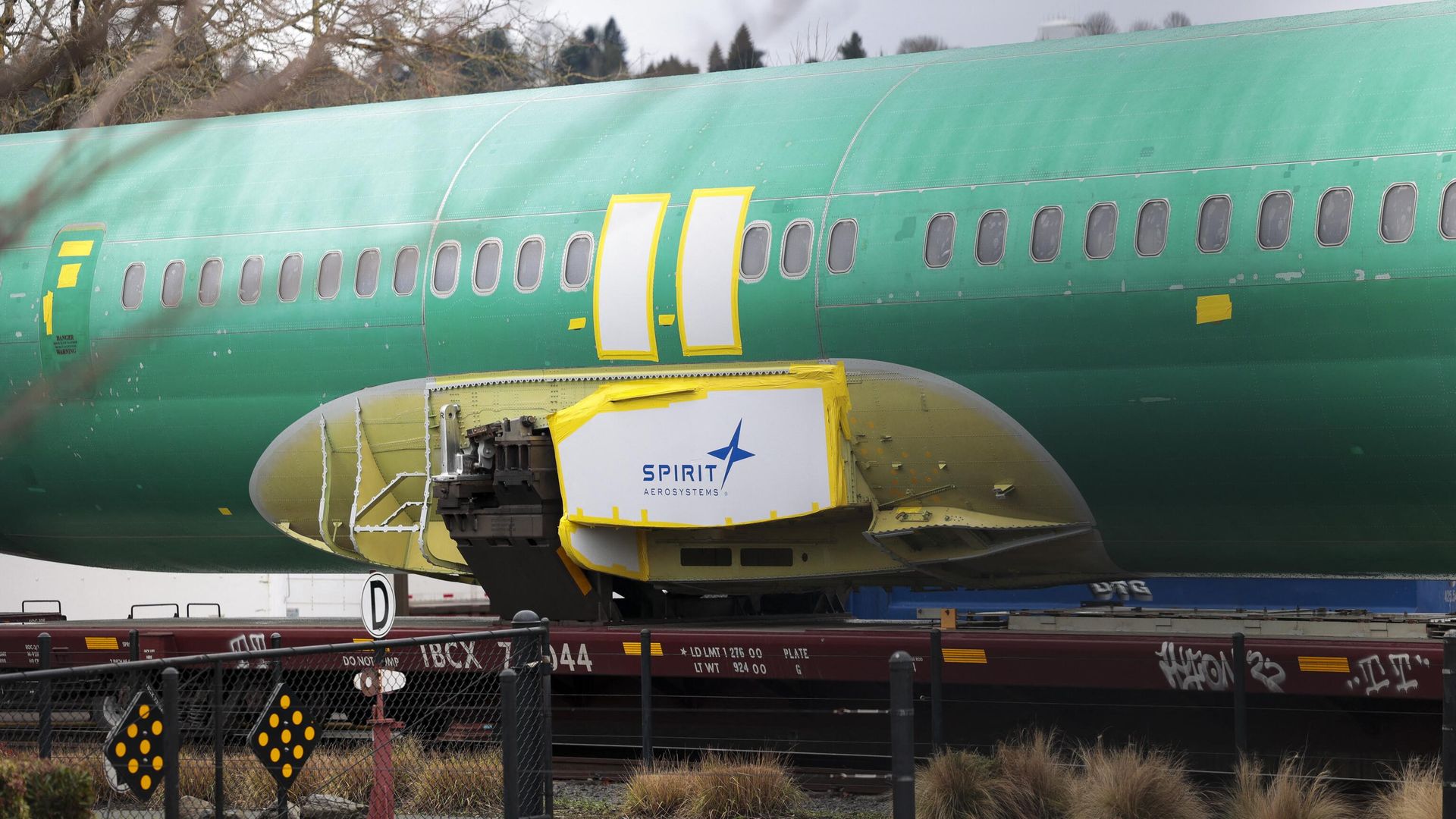Логотип компании Spirit AeroSystems на фюзеляже самолета Boeing 737 на заводе в Рентоне, США Логотип компании Spirit AeroSystems на фюзеляже самолета Boeing 737 на заводе в Рентоне, США - РИА Новости, 1920, 02.05.2024