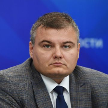 Старший научный сотрудник Центра истории войн и геополитики Института всеобщей истории Российской академии наук (РАН), сотрудник Музея Победы Дмитрий Суржик