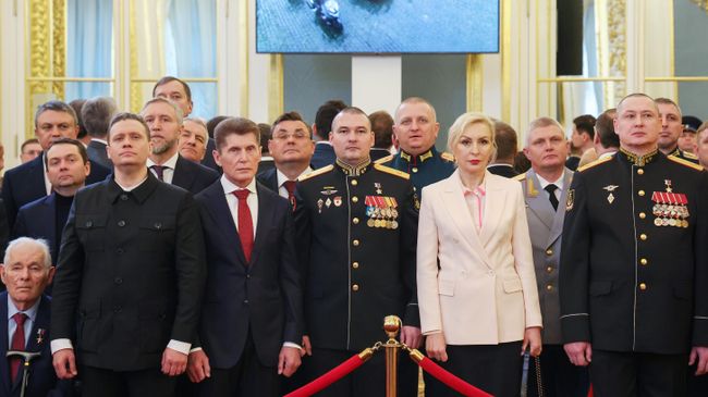 Гости перед церемонией инаугурации президента РФ Владимира Путина в Кремле. Гости перед церемонией инаугурации президента РФ Владимира Путина в Кремле.