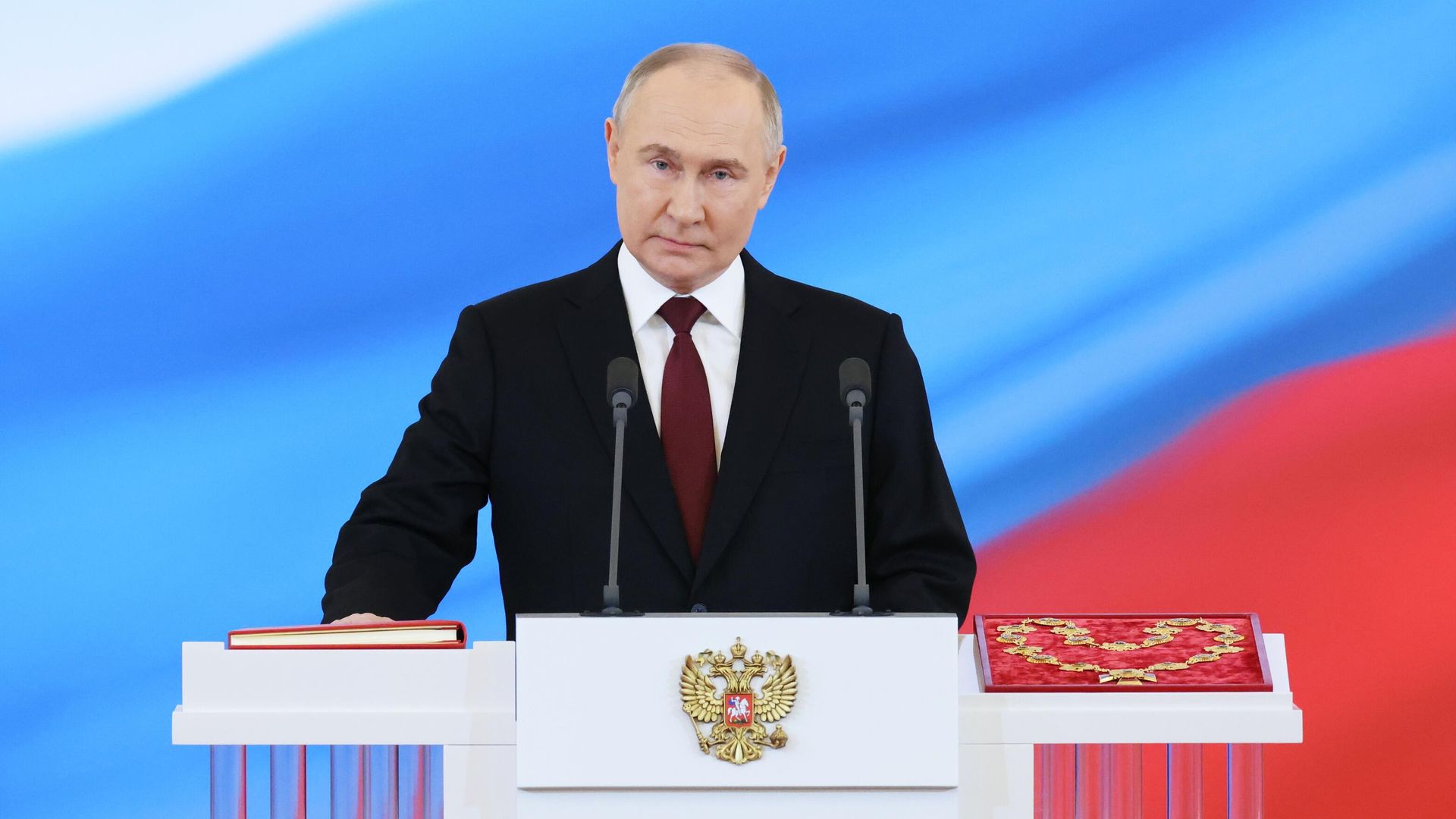 Избранный президент РФ Владимир Путин на церемонии инаугурации в Кремле Избранный президент РФ Владимир Путин на церемонии инаугурации в Кремле - РИА Новости, 1920, 08.05.2024
