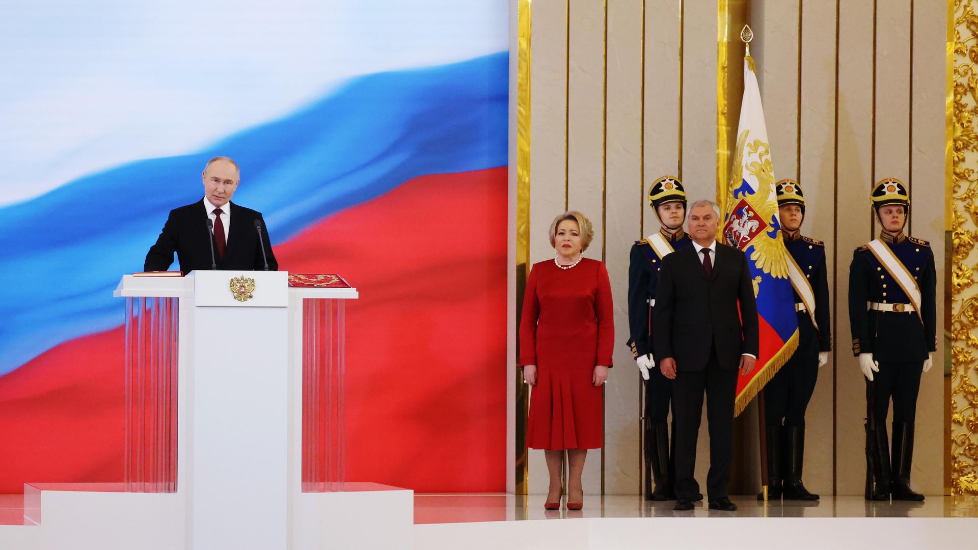 Избранный президент РФ Владимир Путин на церемонии инаугурации в Кремле Избранный президент РФ Владимир Путин на церемонии инаугурации в Кремле - РИА Новости, 1920, 13.05.2024