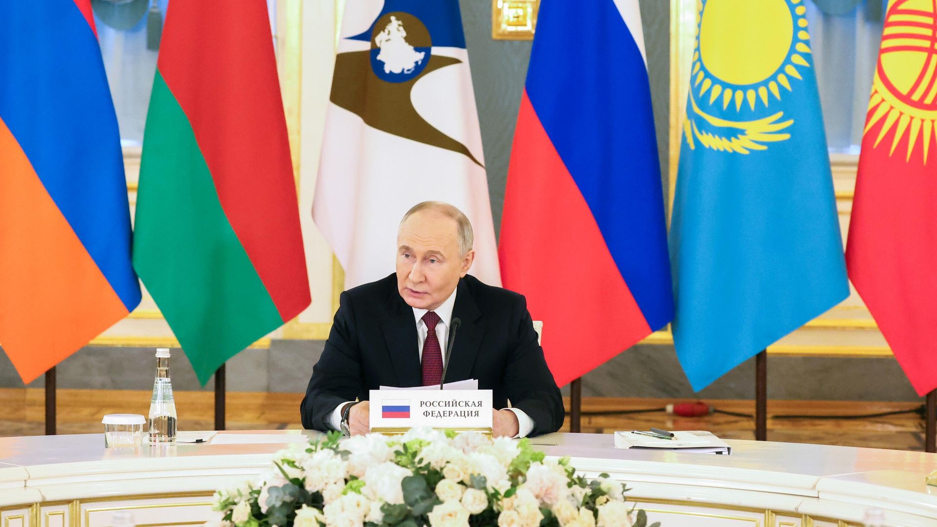 Владимир Путин на юбилейном заседании Высшего Евразийского экономического совета в Москве Владимир Путин на юбилейном заседании Высшего Евразийского экономического совета в Москве - РИА Новости, 1920, 08.05.2024