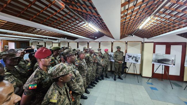 В Аддис-Абебе открылась фотовыставка ко Дню Победы В Аддис-Абебе открылась фотовыставка ко Дню Победы