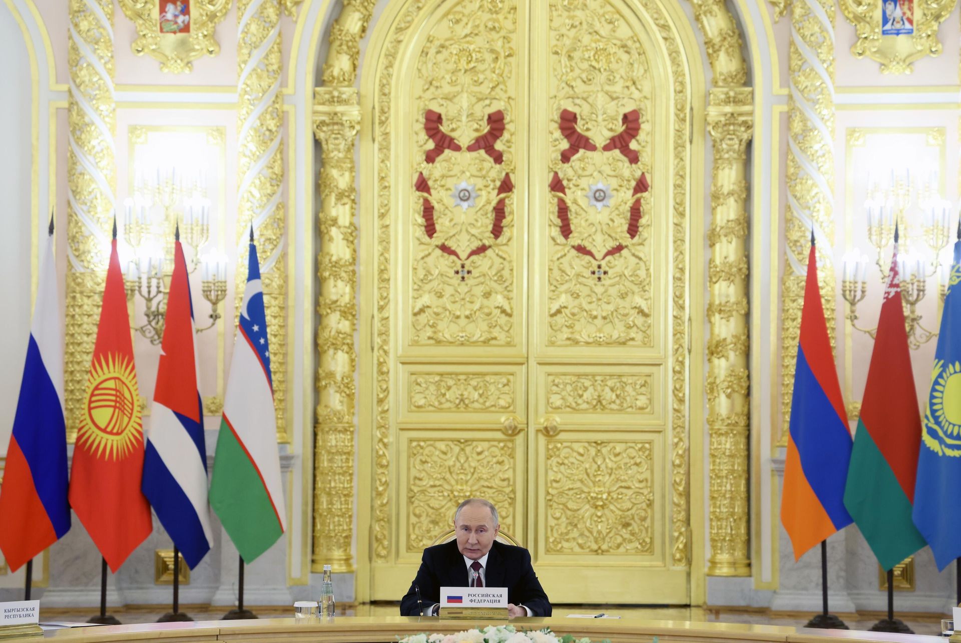 Президент РФ Владимир Путин на юбилейном заседании Высшего Евразийского экономического совета Президент РФ Владимир Путин на юбилейном заседании Высшего Евразийского экономического совета - РИА Новости, 1920, 08.05.2024