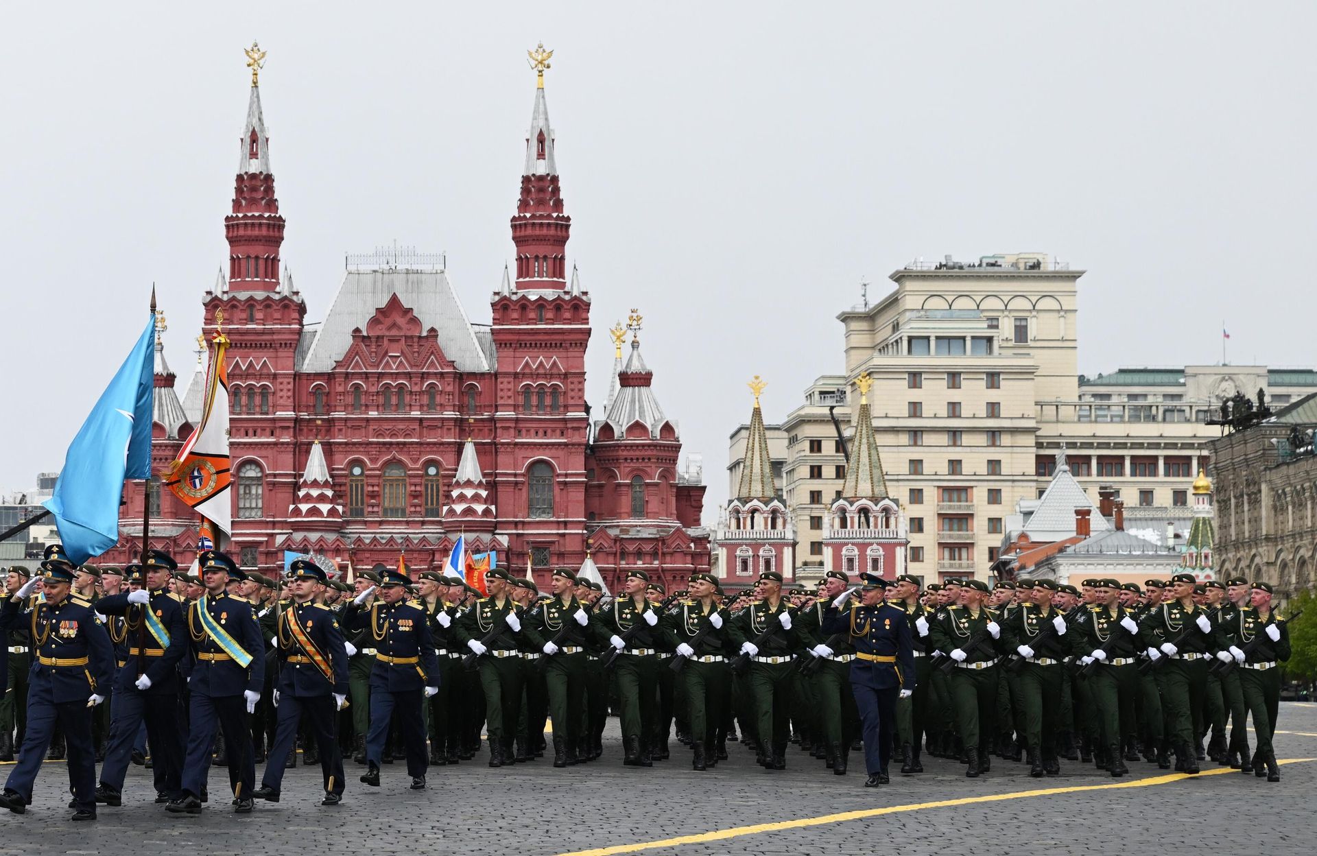 Военнослужащие парадных расчетов на военном параде на Красной площади в честь 79-летия Победы в Великой Отечественной войне Военнослужащие парадных расчетов на военном параде на Красной площади в честь 79-летия Победы в Великой Отечественной войне - РИА Новости, 1920, 09.05.2024