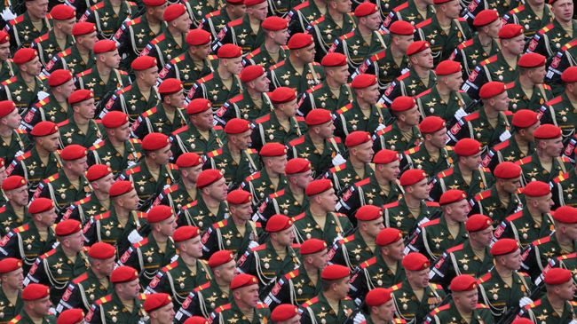 Парадный расчет военной полиции Минобороны РФ на военном параде на Красной площади в честь 79-летия Победы в Великой Отечественной войне