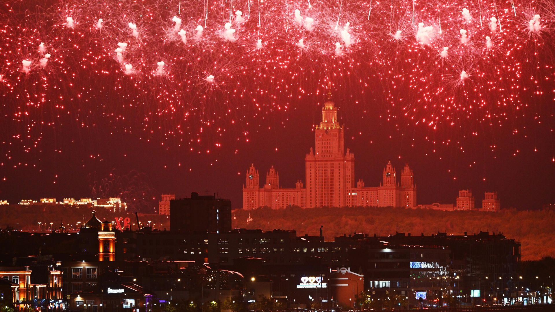 Салют в Москве в честь 79-й годовщины Победы в Великой Отечественной войне Салют в Москве в честь 79-й годовщины Победы в Великой Отечественной войне - РИА Новости, 1920, 05.05.2025