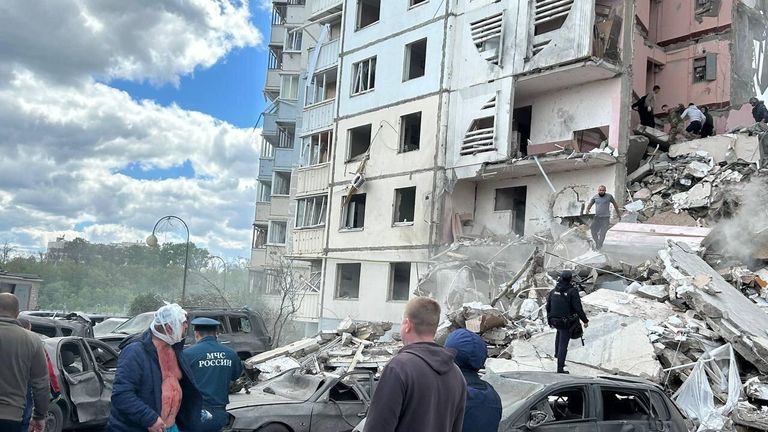 На месте обрушения подъезда в Белгороде На месте обрушения подъезда в Белгороде