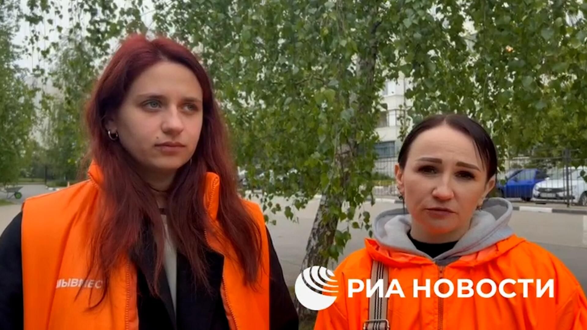 Волонтеры о помощи жителей на месте трагедии в Белгороде Волонтеры о помощи жителей на месте трагедии в Белгороде - РИА Новости, 1920, 13.05.2024