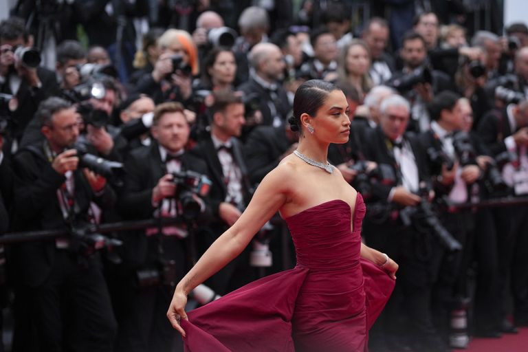 Австралийская модель Шанина Шейк на красной дорожке Каннского кинофестиваля Австралийская модель Шанина Шейк на красной дорожке Каннского кинофестиваля