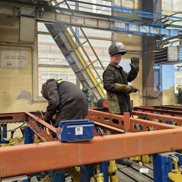 Метровагонмаш. Сварка рамы вагона Метровагонмаш. Сварка рамы вагона