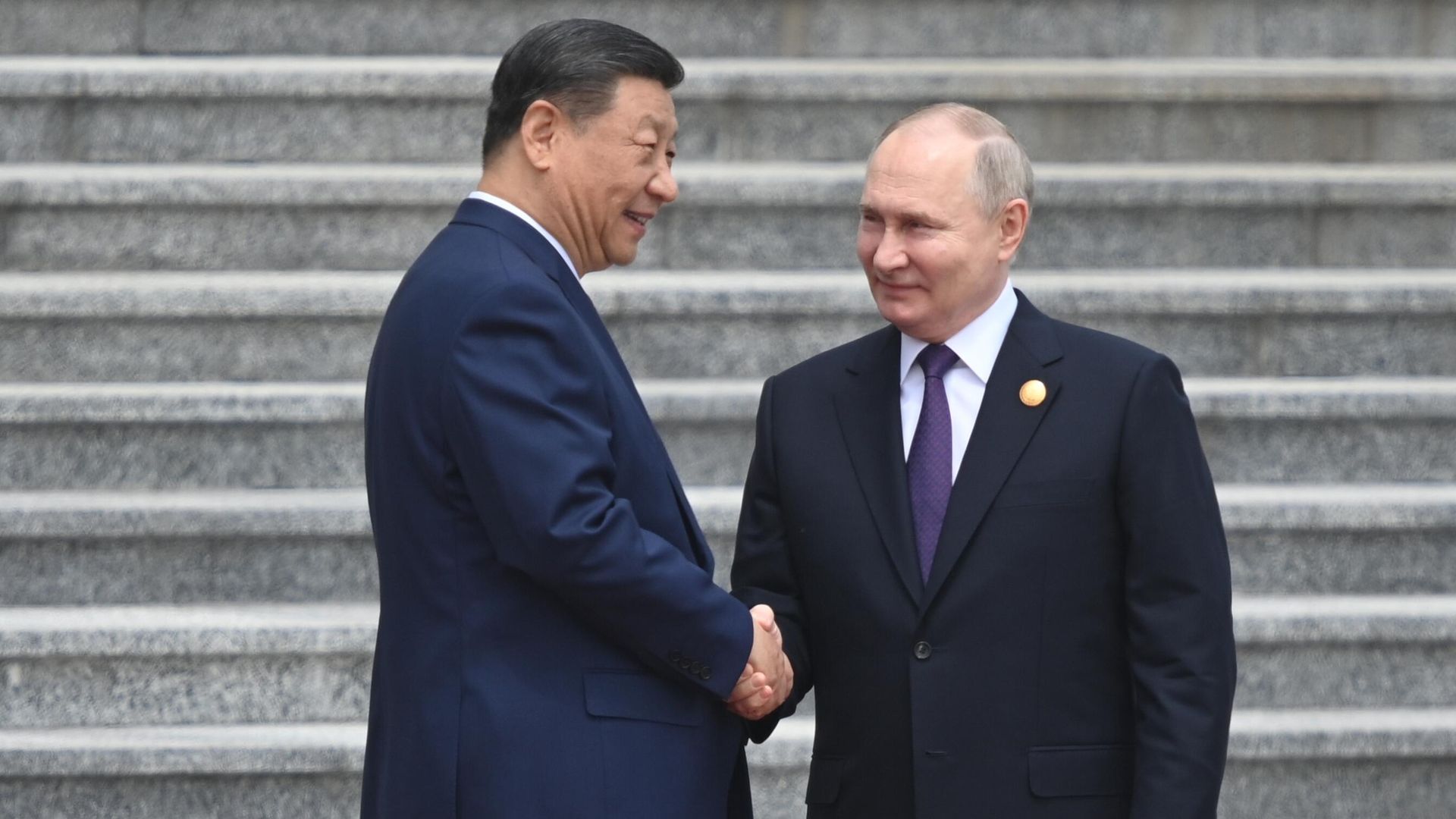 Президент России Владимир Путин и председатель КНР Си Цзиньпин Президент России Владимир Путин и председатель КНР Си Цзиньпин - РИА Новости, 1920, 24.02.2025