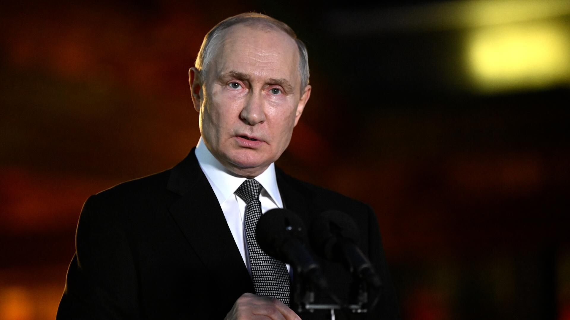 Пресс-конференция Путина по итогам визита в Китай Пресс-конференция Путина по итогам визита в Китай - РИА Новости, 1920, 17.05.2024