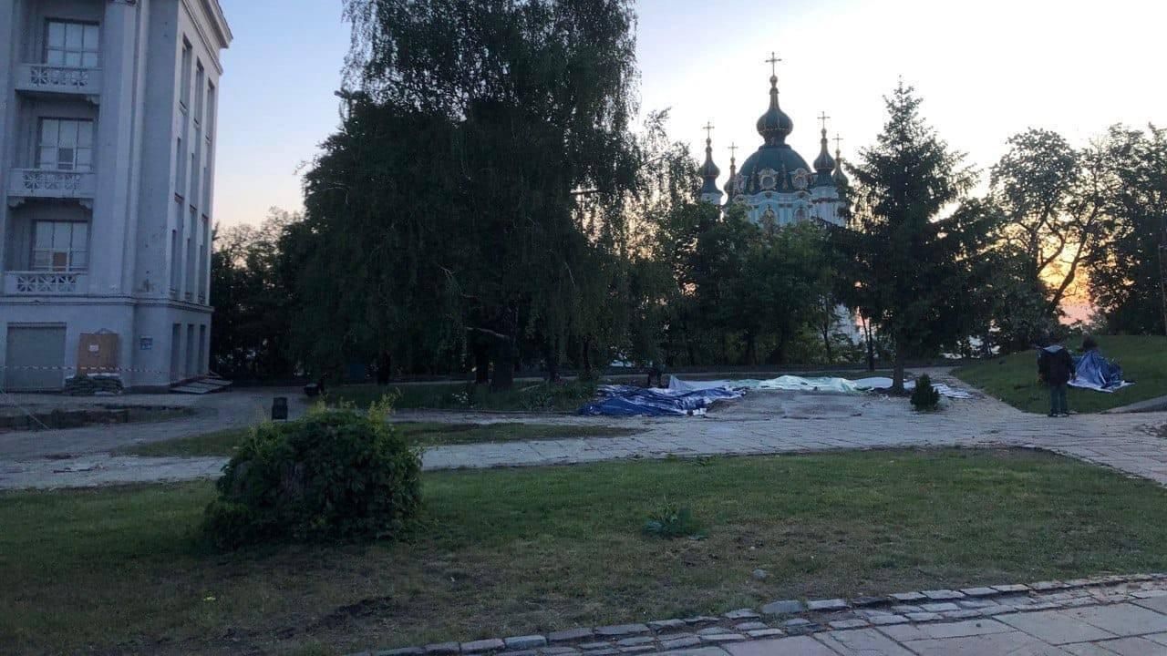 Место сноса Владимиро-Ольгинской часовни Десятинного монастыря в Киеве. 17 мая 2024 Место сноса Владимиро-Ольгинской часовни Десятинного монастыря в Киеве. 17 мая 2024 - РИА Новости, 1920, 17.05.2024