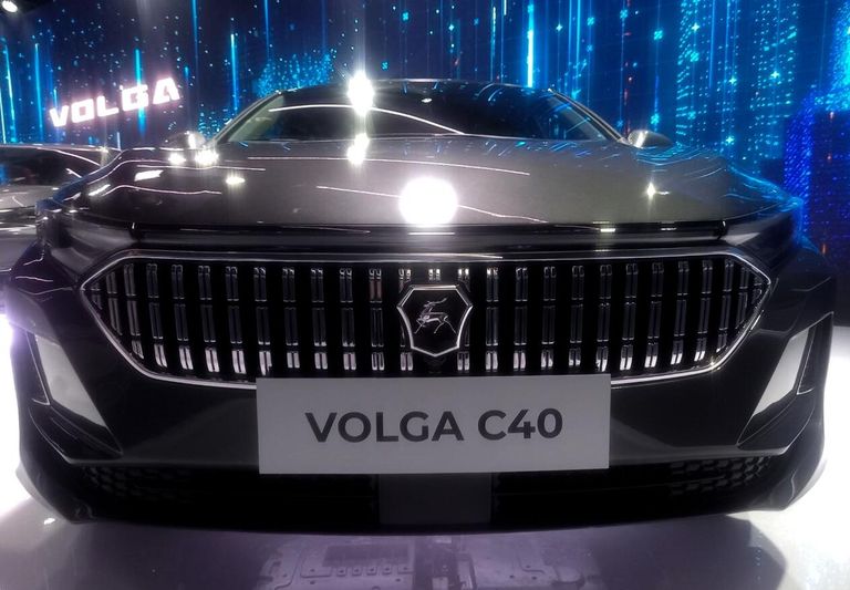 Новый автомобиль Volga C40 в павильоне марки VOLGA на выставке IX конференции Цифровая индустрия промышленной России в Нижнем Новгороде. Новый автомобиль Volga C40 в павильоне марки VOLGA на выставке IX конференции Цифровая индустрия промышленной России в Нижнем Новгороде.