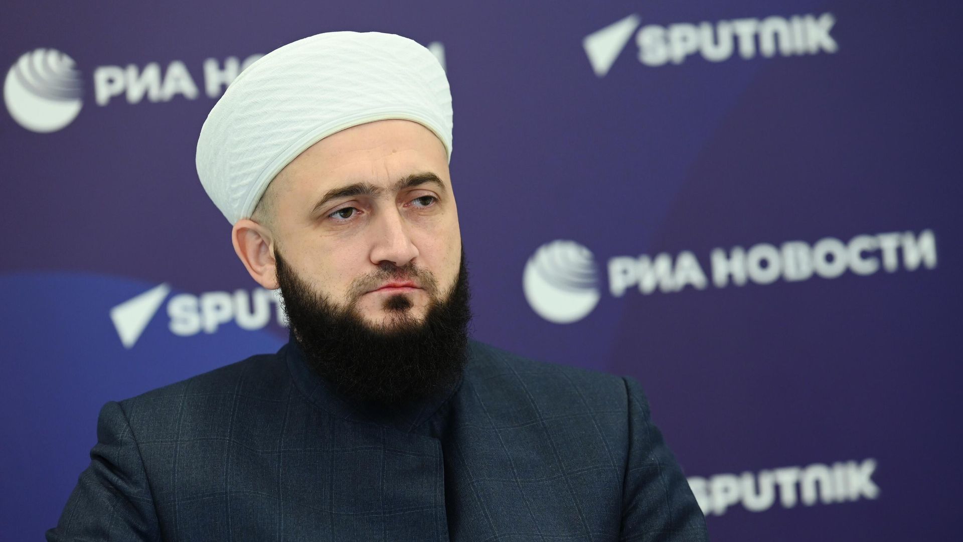 Муфтий Татарстана Камиль Самигуллин Муфтий Татарстана Камиль Самигуллин - РИА Новости, 1920, 06.08.2024