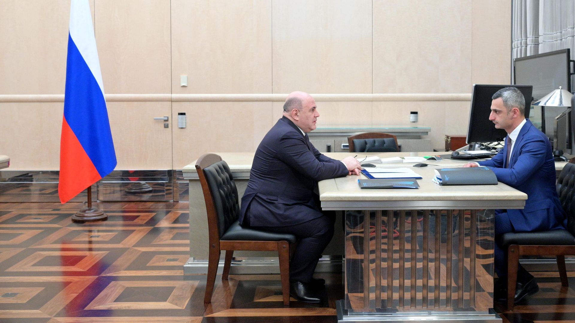 Председатель правительства РФ Михаил Мишустин и генеральный директор, председатель правления корпорации МСП Александр Исаевич во время встречи Председатель правительства РФ Михаил Мишустин и генеральный директор, председатель правления корпорации МСП Александр Исаевич во время встречи - РИА Новости, 1920, 22.05.2024