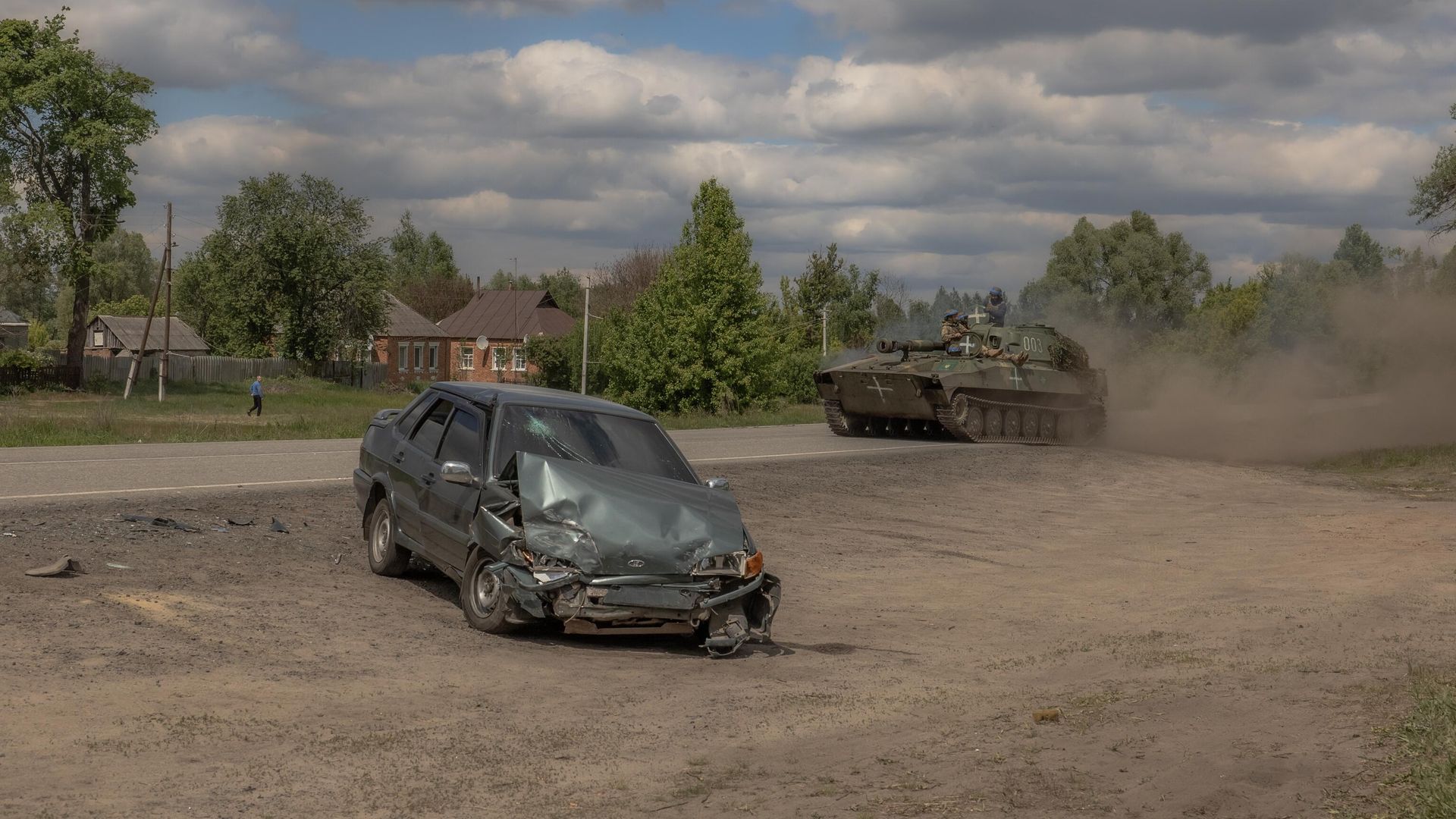 Украинская самоходная гаубица в Волчанском районе Харьковской области Украинская самоходная гаубица в Волчанском районе Харьковской области - РИА Новости, 1920, 22.05.2024