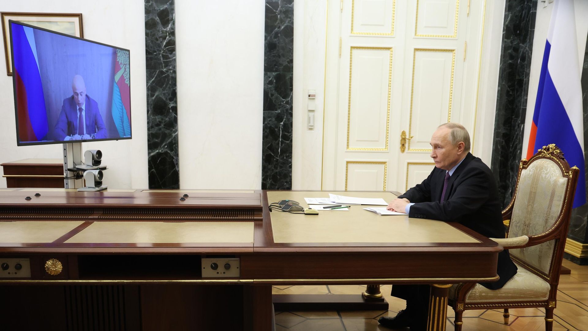 Президент РФ Владимир Путин проводит встречу в режиме видеоконференции с губернатором Липецкой области Игорем Артамоновым. 22 мая 2024 Президент РФ Владимир Путин проводит встречу в режиме видеоконференции с губернатором Липецкой области Игорем Артамоновым. 22 мая 2024 - РИА Новости, 1920, 23.05.2024