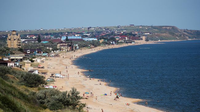 Вид на пляжи в районе поселков Пересыпь и За Родину в Краснодарском крае