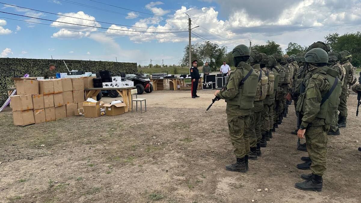 Кубань передала технику для мотострелкового полка в зоне СВО Кубань передала технику для мотострелкового полка в зоне СВО - РИА Новости, 1920, 23.05.2024