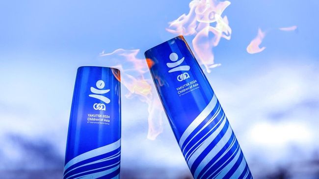 Факелы с логотипом Международных спортивных Игр Дети Азии