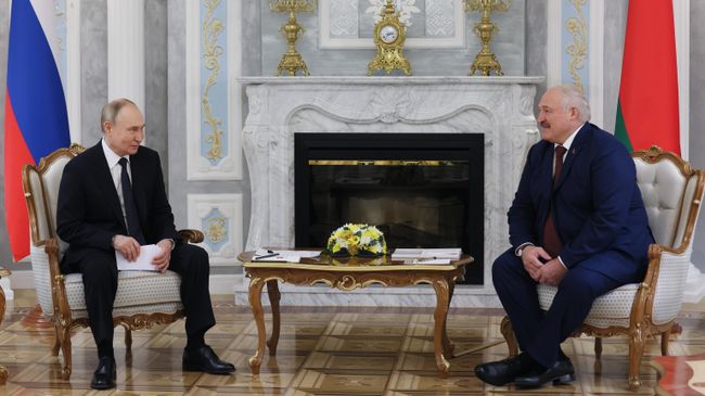 Президент РФ Владимир Путин и президент Белоруссии Александр Лукашенко