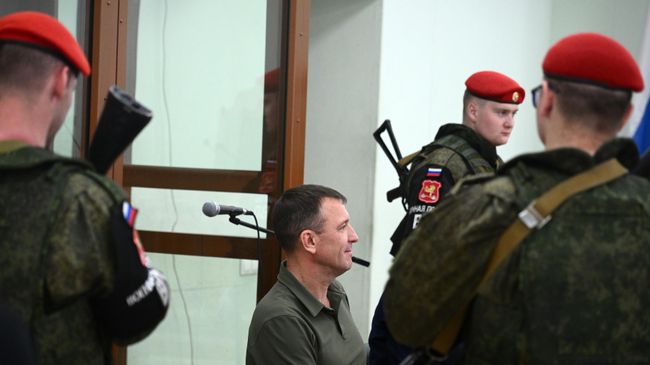 Иван Попов в зале заседаний Второго Западного окружной военного суда