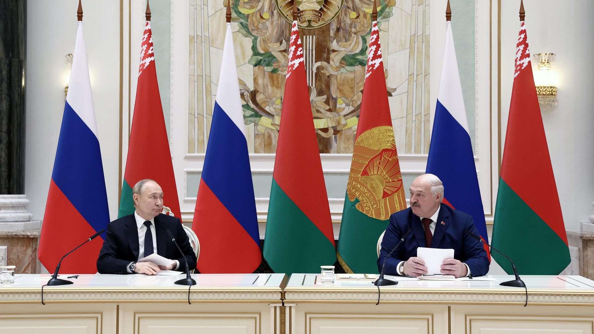 Владимир Путин и Александр Лукашенко Владимир Путин и Александр Лукашенко - РИА Новости, 1920, 31.05.2024