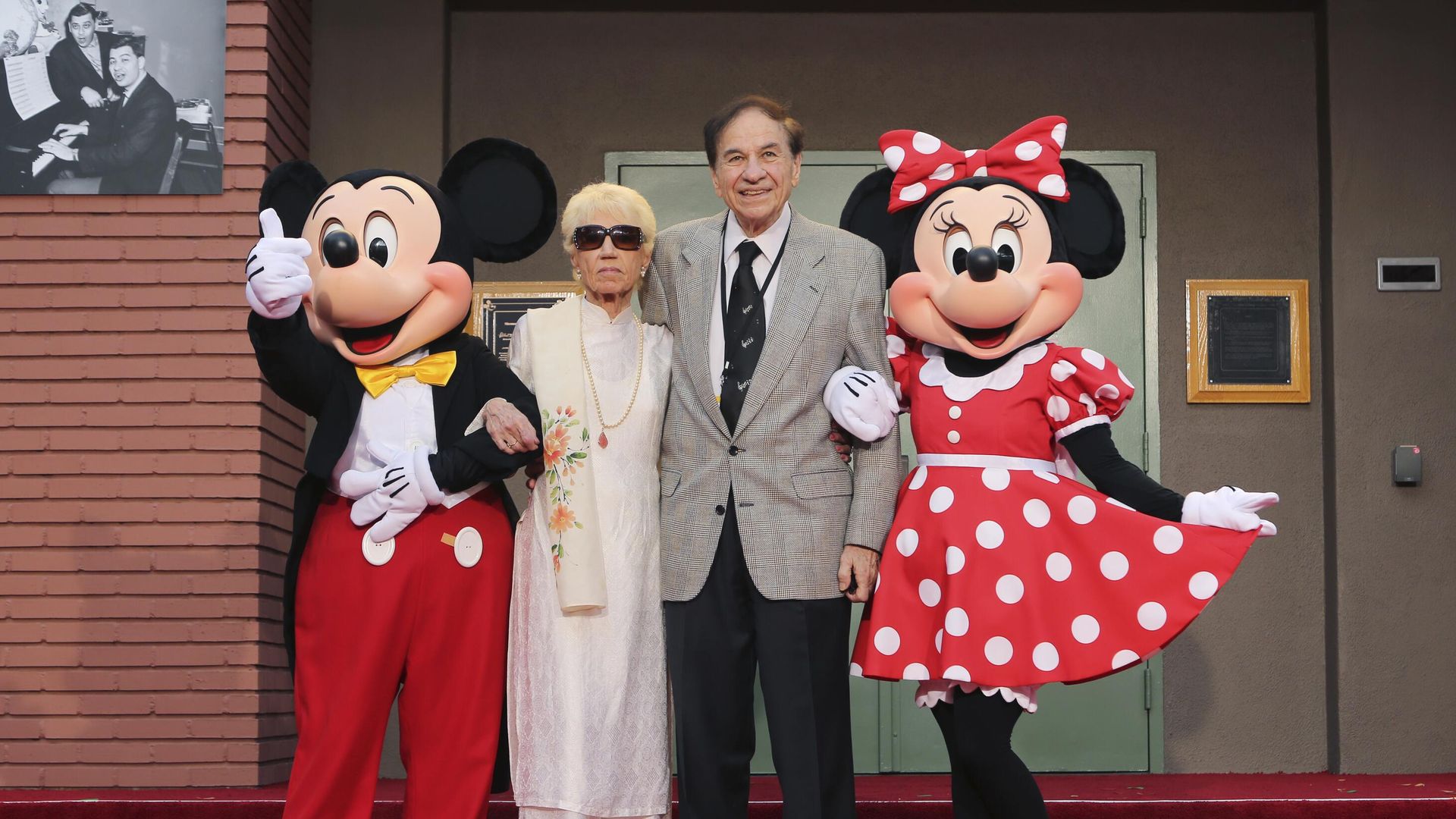 Американский композитор, автор песен к фильмам компании Walt Disney Ричард Шерман - РИА Новости, 1920, 26.05.2024