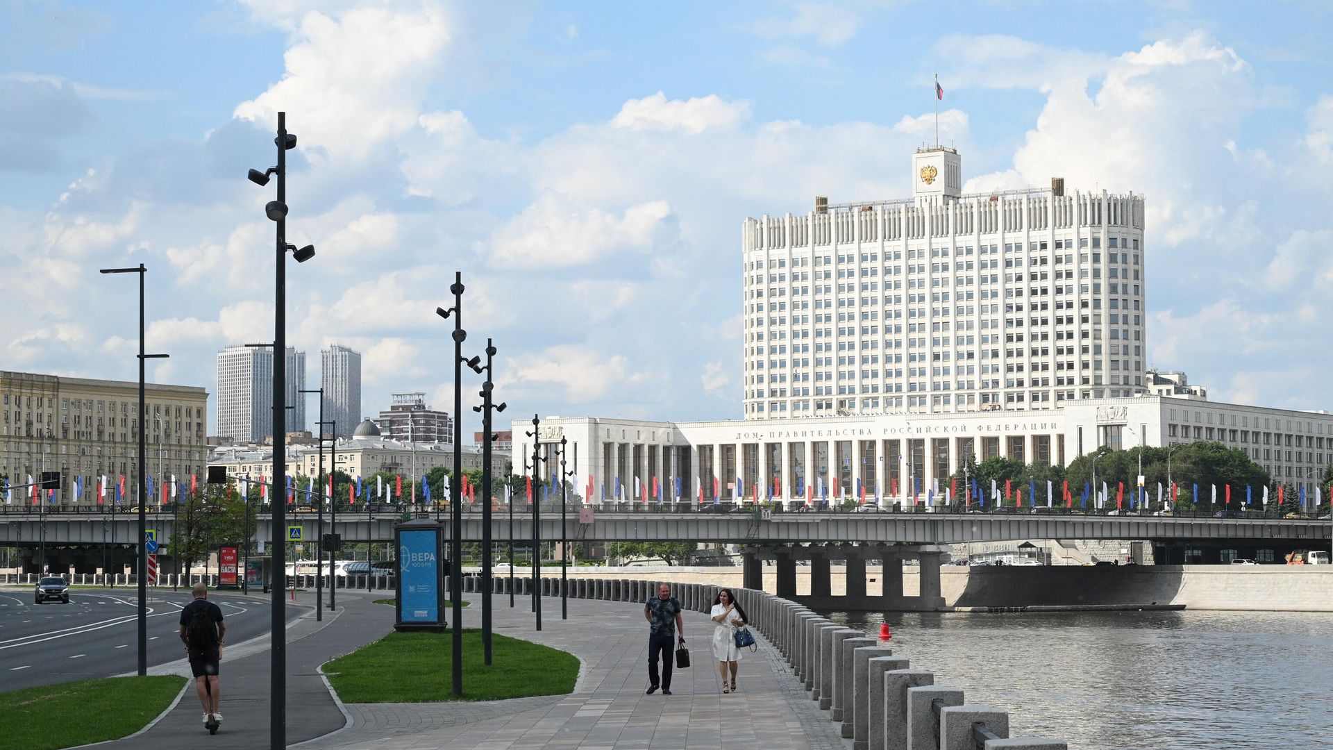Вид на здание Дома правительства Российской Федерации Вид на здание Дома правительства Российской Федерации - РИА Новости, 1920, 21.06.2024