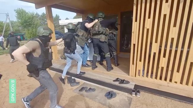 Задержание сотрудниками оперативных подразделений Полоцкого пограничного отряда бывшего наемника, который собирал беспилотники для контрабандистов в городе Молодечно Задержание сотрудниками оперативных подразделений Полоцкого пограничного отряда бывшего наемника, который собирал беспилотники для контрабандистов в городе Молодечно