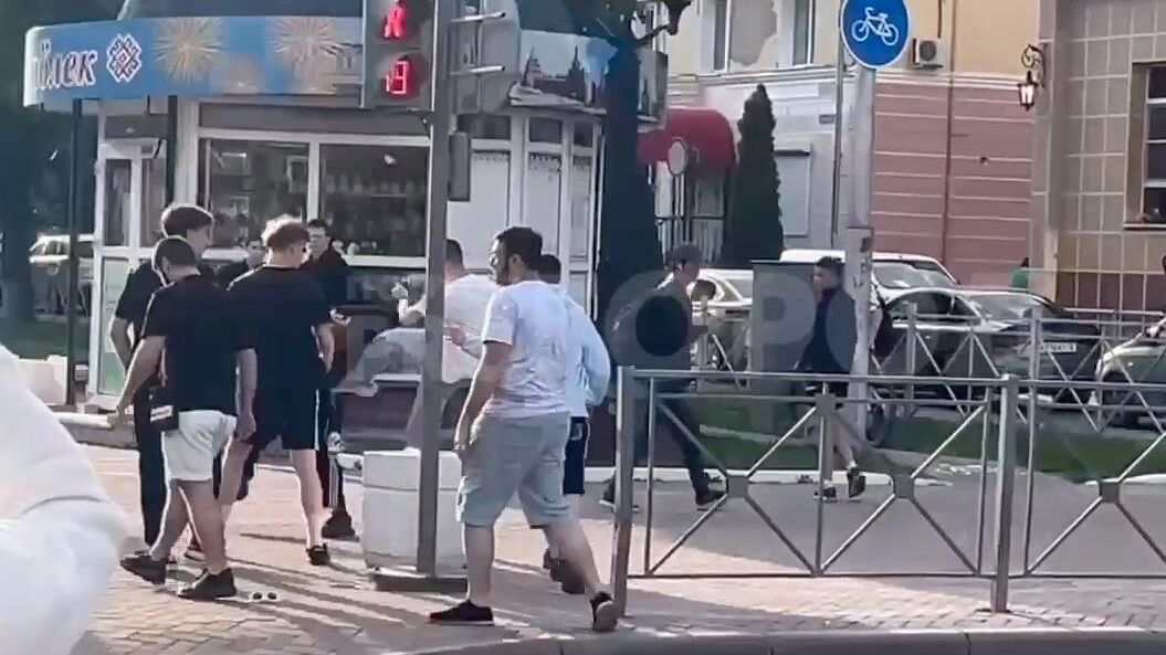 Несколько подростков напали на своего ровесника в центре Йошкар-Олы Несколько подростков напали на своего ровесника в центре Йошкар-Олы - РИА Новости, 1920, 31.05.2024