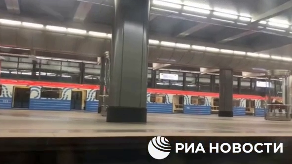 Обстановка на станциях Сокольнической линии метро, где остановлено движение на участке из-за технической неисправности Обстановка на станциях Сокольнической линии метро, где остановлено движение на участке из-за технической неисправности - РИА Новости, 1920, 31.05.2024